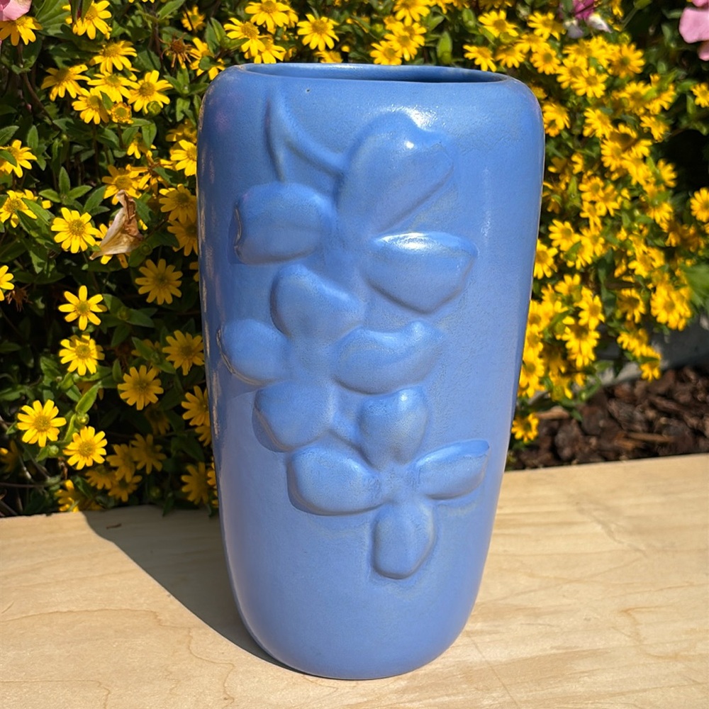 Vintage 1946 Haeger Pottery Raised Dogwood Vase